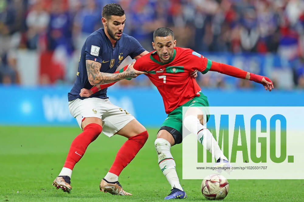 Theo Hernandez of France disputes the bid with Hakim Ziyech of Morocco, during the match between France and Morocco, for the semifinal of the FIFA World Cup, WM, Weltmeisterschaft, Fussball Qatar 2022, Al Bayt Stadium, this Wednesday, 14. Photo: Heuler Andrey DiaEsportivo 30761 (Heuler Andrey SPP)