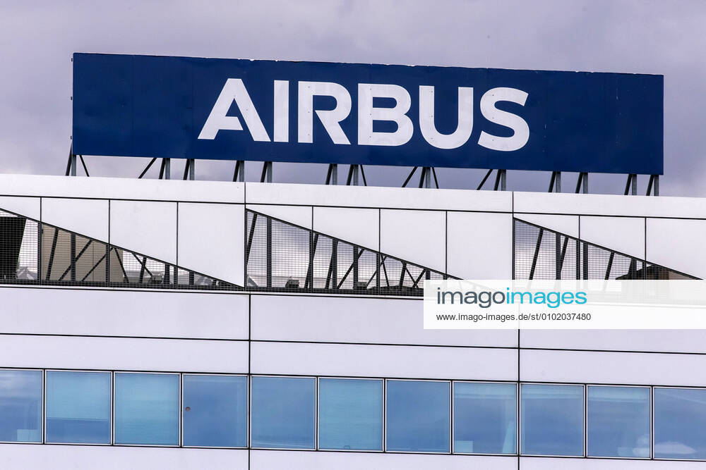 Elancourt, France July 2, 2020 - Illustration of the Airbus Defence And Space Aeronautical Industry Site. European aircraft manufacturer Airbus announced Tuesday that it will cut 15,000 jobs over the next year, as the airline industry faces unprecedented losses due to the COVID-19 pandemic AIRBUS, ECONOMIE, LOGO, GENERIQUE, ILLUSTRATION, AERONAUTIQUE, AVIATION, ENTREPRISE, LICENCIEMENTS, PLAN SOCIAL, CRISE ECONOMIQUE, YVELINES, CONSTRUCTEUR AERONAUTIQUE, AVIONS DE LIGNE, EMPLOI, CHOMAGE, INDUSTRIE FRANCAISE, GROUPE INDUSTRIEL, TRANSPORT AERIEN, CONJONCTURE, MULTINATIONALE, SUPPRESSIONS DE POSTES