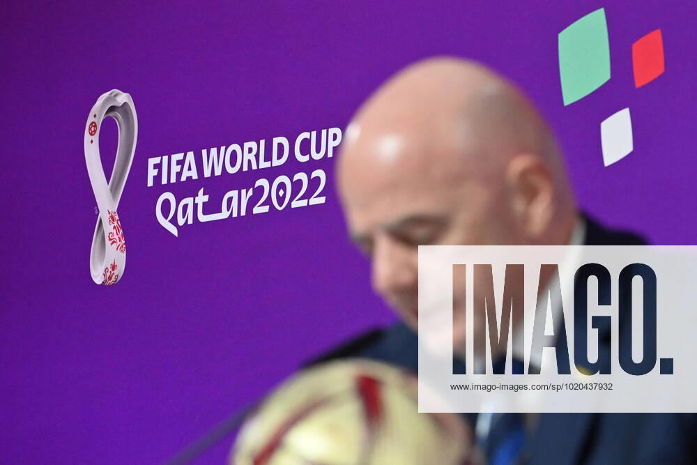 FIFA Praesident Gianni INFANTINO, unscharf vor Logo, Einzelbild,angeschnittenes Einzelmotiv,Portraet,Portrait,Porträt. FIFA Pressekonferenz am 16.22.2022. Closing Ceremony, Fussball Weltmeisterschaft 20122 in Katar vom 20.11.