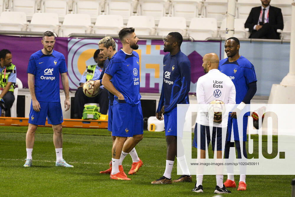 GIROUD Olivier (FRA) THURAM Marcus (FRA) FOOTBALL : Entrainement de l Equipe de France - coupe du Monde Qatar 2022 - 16 12 2022 JBAutissier Panoramic
