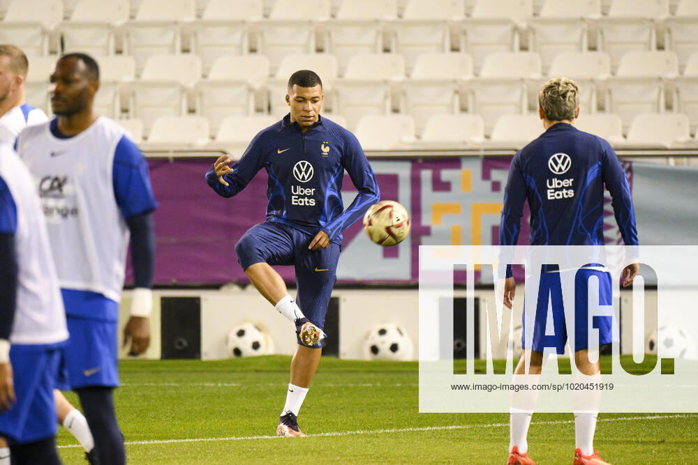 MBAPPE Kylian (FRA) FOOTBALL : Entrainement de l Equipe de France - coupe du Monde Qatar 2022 - 16 12 2022 JBAutissier Panoramic
