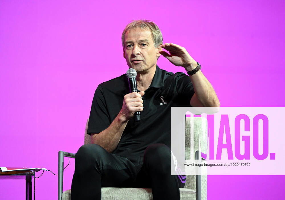 Fussball, Herren, Saison 2022 23, WM in Katar, Doha, Pressekonferenz der Technical Study Group der FIFA im Medienzentrum im Qatar National Convention Centre (QNCC), im Bild: Jürgen Klinsmann (FIFA Technical Study Group), 17.12. 2022,