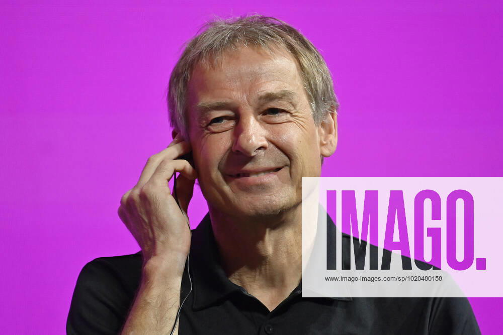 Juergen KLINSMANN, Einzelbild,angeschnittenes Einzelmotiv,Portraet,Portrait,Porträt. Technical Study Group media briefing Pressekonefrenz der technischen Kommisson am 17.12.2022. Fussball Weltmeisterschaft 20122 in Katar vom 20.11.