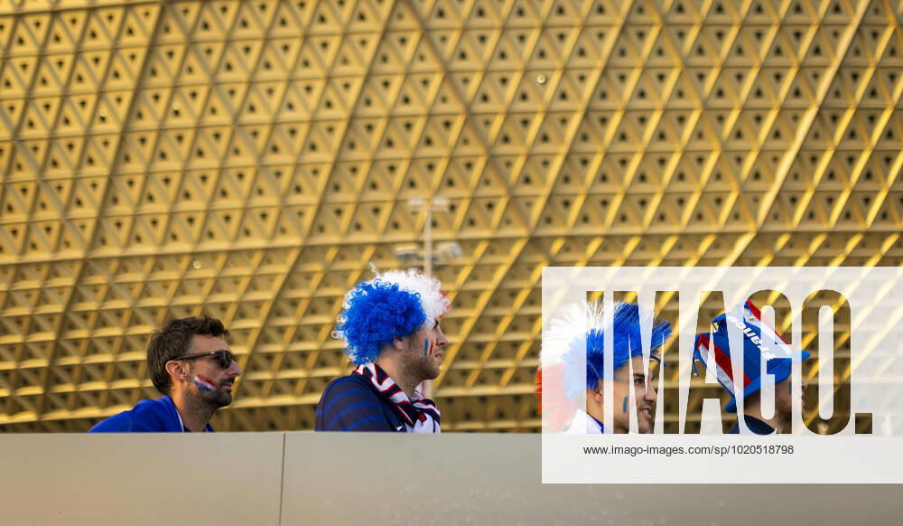 Doha, Qatar. 18th Dec, 2022. Fans of France in front of the Lusail Stadium Argentina - France Final Match Argentinien - Frankreich World Cup 2022 in Qatar 18.12.2022