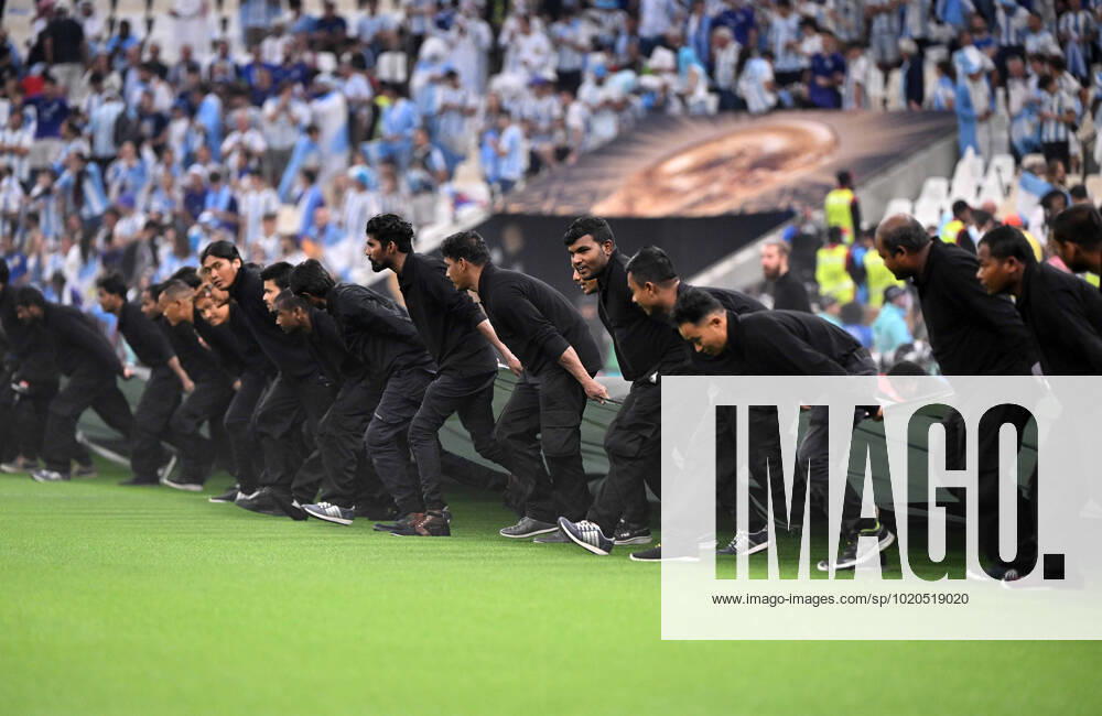Fussball, Herren, Saison 2022 23, WM in Katar, Finale, Argentinien - Frankreich im Lusail Iconic Stadium in Lusail, Vorbereitungen Abschlussfeier, 18.12. 2022,