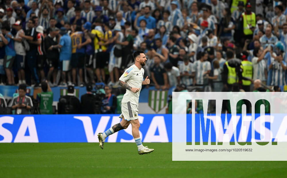 Fussball, Herren, Saison 2022 23, WM in Katar, Finale, Argentinien - Frankreich im Lusail Iconic Stadium in Lusail, Lionel Messi (Argentinien) bei der Erwärmung, 18.12. 2022,