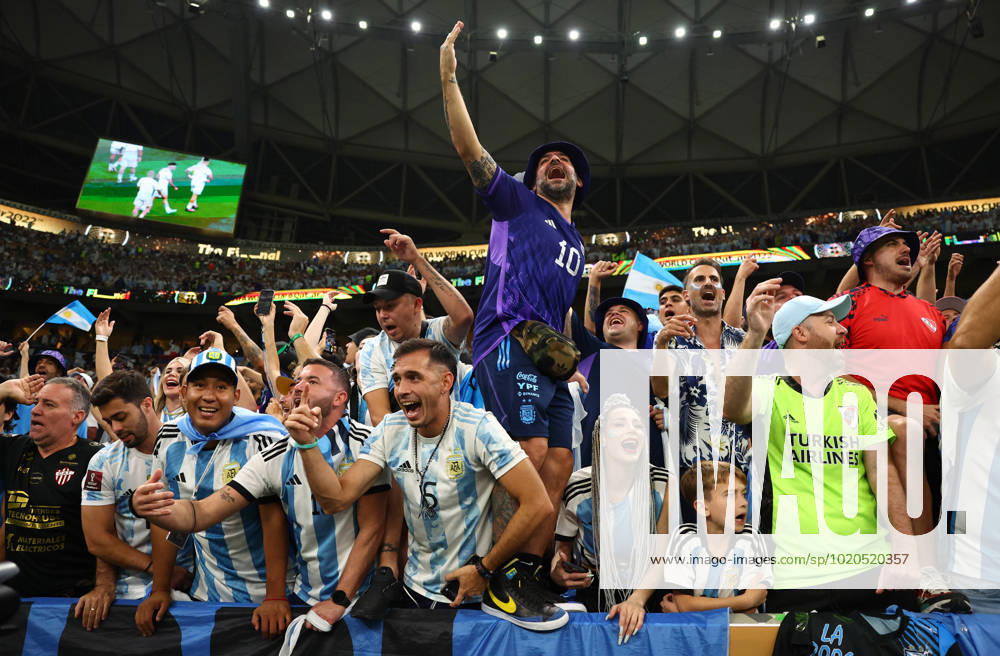 Doha, Qatar, 18th December 2022. Argentina fans during the FIFA World Cup, WM, Weltmeisterschaft, Fussball 2022 match at Lusail Stadium, Doha. Picture credit should read: David Klein Sportimage . SPI-2101-0024