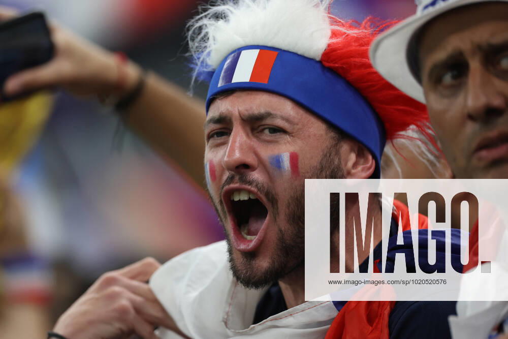 French fans attend the Qatar 2022 World Cup final between Argentina and France at the Lusail stadium today, Qatar 18 December 2022. Soccer World Cup 2022: Argentina - France !ACHTUNG: NUR REDAKTIONELLE NUTZUNG!