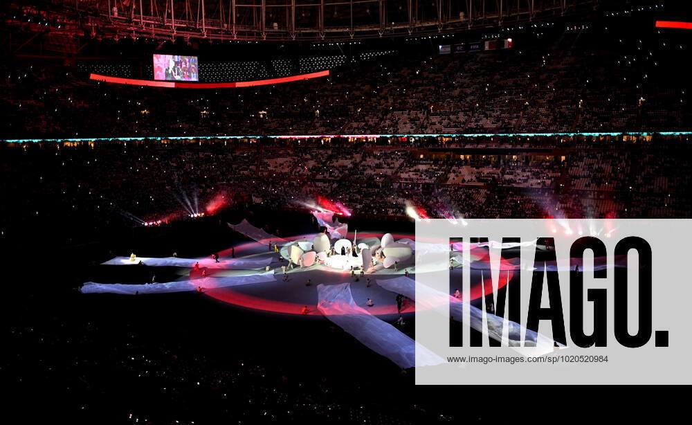 (221218) -- LUSAIER, Dec. 18, 2022 -- Artists perform during the closing ceremony prior to the Final between Argentina and France at the 2022 FIFA World Cup, WM, Weltmeisterschaft, Fussball at Lusail Stadium in Lusail, Qatar, Dec. 18, 2022. ) (SP)QATAR-LUSAIL-2022 WORLD CUP-FINAL-ARG VS FRA XiaoxYijiu