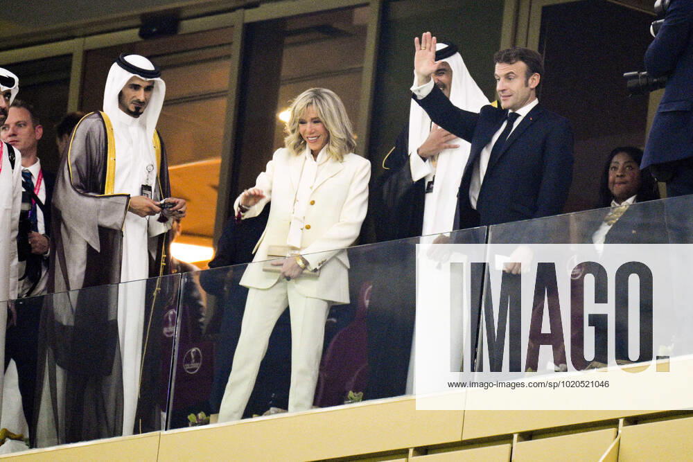Emmanuel Macron - president de la Republique Francaise et sa femme Brigitte aux cotes de Cheikh Tamim ben Hamad Al Thani - Emire du Qatar FOOTBALL : Argentine vs france - Finale - Coupe du Monde Qatar 2022 - 18 12 2022 JBAutissier Panoramic