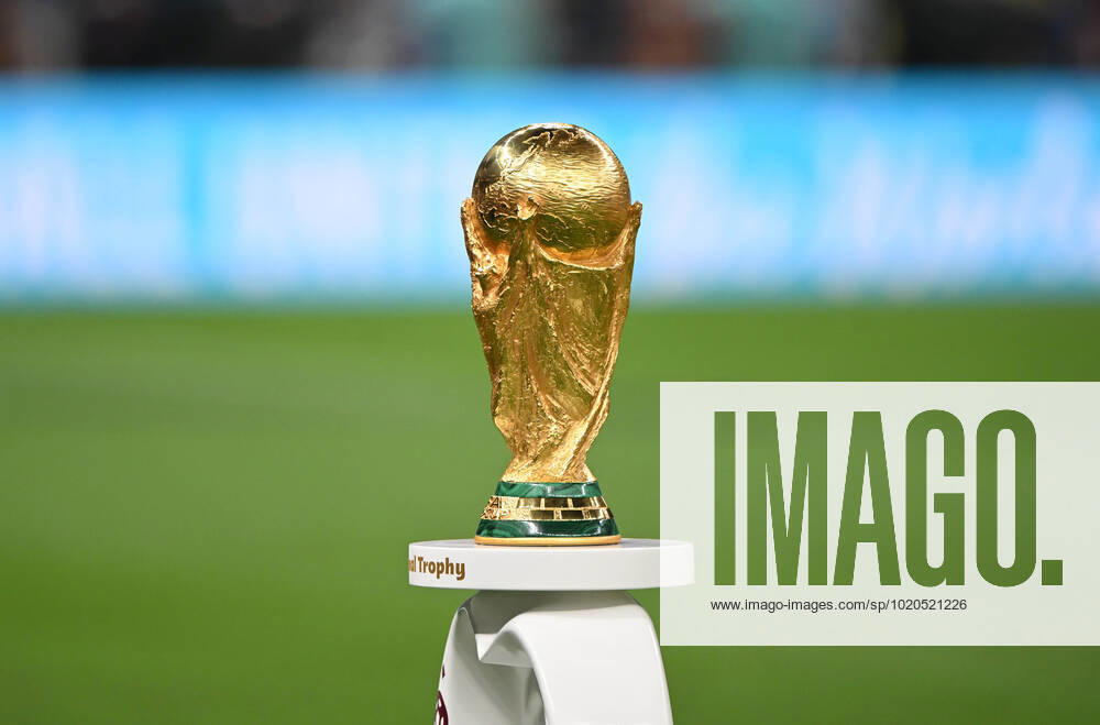 Fussball, Herren, Saison 2022 23, WM in Katar, Finale, Argentinien - Frankreich im Lusail Iconic Stadium in Lusail, der Pokal, 18.12. 2022,