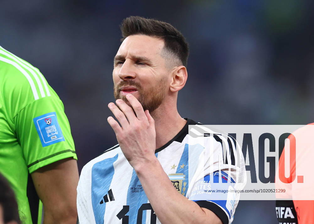 Doha, Qatar, 18th December 2022. A pensive looking Lionel Messi of Argentina before the start of the FIFA World Cup, WM, Weltmeisterschaft, Fussball 2022 match at Lusail Stadium, Doha. Picture credit should read: David Klein Sportimage . SPI-2101-0033