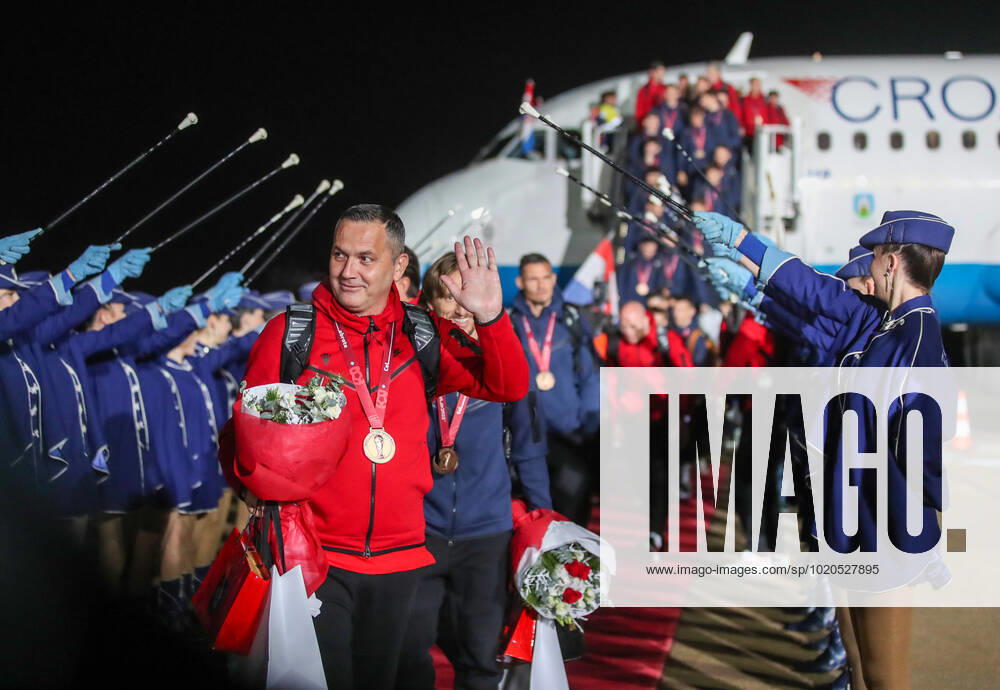 Croatia victory parade Croatia national team, Nationalteam arrive at Zagreb Aiport (following their victory over Morocco in the 2022 FIFA World Cup, WM, Weltmeisterschaft, Fussball bronze medal match the previous day) on December 18, 2022 in Zagreb, Croatia. SlavkoxMidzor PIXSELL