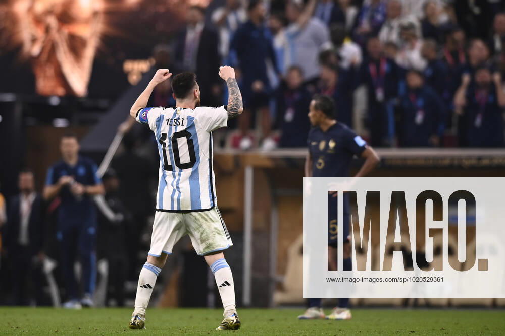 Foto Fabio Ferrari LaPresse - 18 Dicembre 2022 Lusail, Qatar - - Calcio - Qatar 2022 - Coppa del Mondo Fifa - Argentina vs Francia - Finale - Lusail Iconic Stadium - Nella foto: esultanza Lionel Messi (Argentina) 3-2 December 18, 2022 Lusail, Qatar - sport - Soccer - Qatar 2022- FIFA World Cup, WM, Weltmeisterschaft, Fussball - Argentina vs Francia - Final - Lusail Iconic Stadium In the pic: esultanza Lionel Messi (Argentina) 3-2