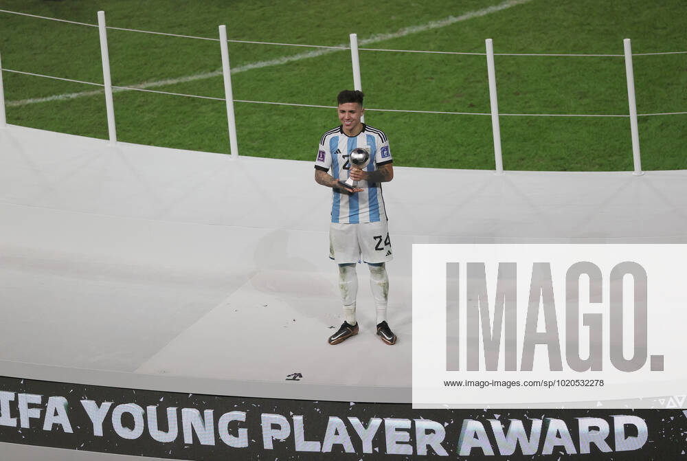 Argentina v France 2022 FIFA World Cup, WM, Weltmeisterschaft, Fussball Enzo Fernandez of Argentina wins the young player award during the 2022 FIFA World Cup Final between Argentina and France at Lusail Stadium, Lusail Content Not Available For UK Newspapers