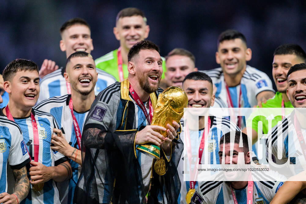 Lionel Messi of Argentina celebrates with the FIFA World Cup, WM, Weltmeisterschaft, Fussball Trophy after the FIFA World Cup 2022 final between Argentina and France on December 18, 2022 in Doha. Photo: Joel Marklund BILDBYRAN kod JM JM0415 bbeng fotboll football soccer fotball vm fotbolls-vm fotball-vm fotbolls-vm 2022 fifa world cup 2022 final argentina frankrike france champions world champions FIFA World Cup Champions Gold medalist jubel celebration