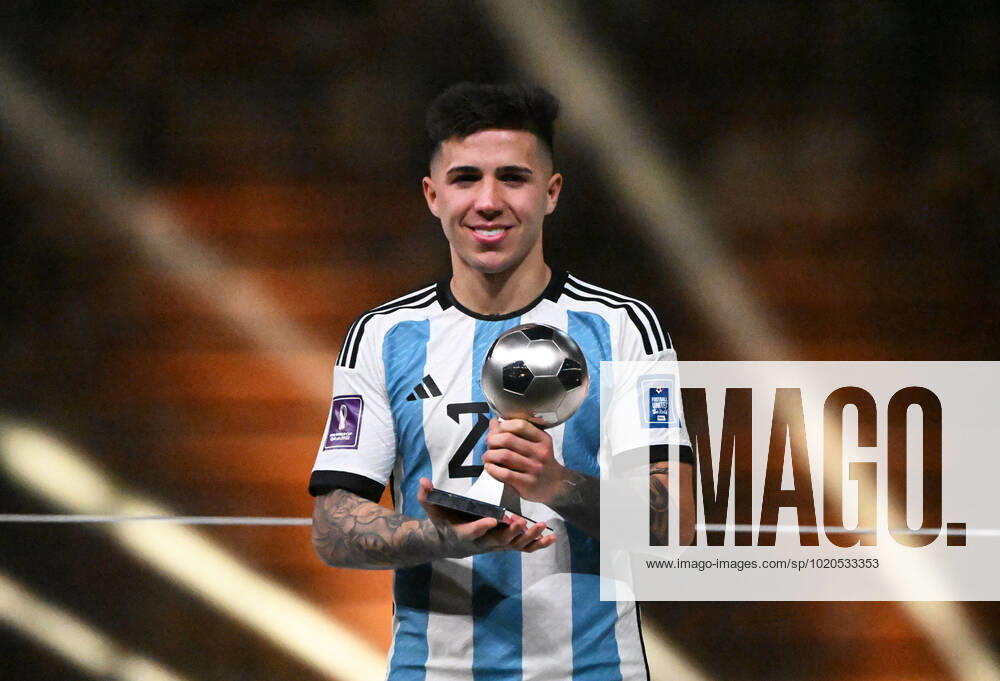Fussball, Herren, Saison 2022 23, WM in Katar, Finale, Argentinien - Frankreich im Lusail Iconic Stadium in Lusail, Enzo Fernandez (Argentinien), best young player, 18.12. 2022,