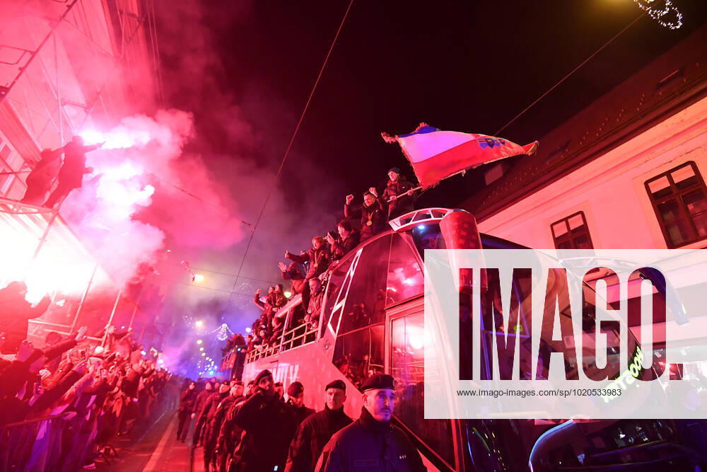 Croatia team victory parade Croatia team victory parade is seen at Ban Jelacic square (following their victory over Morocco in the 2022 FIFA World Cup, WM, Weltmeisterschaft, Fussball bronze medal match the previous day) on December 18, 2022 in Zagreb, Croatia. MarkoxLukunic PIXSELL