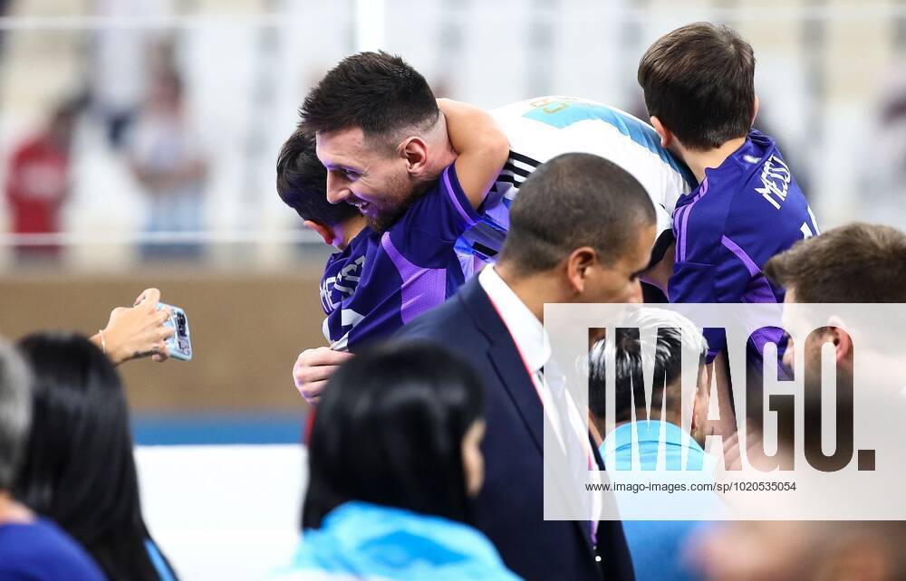 Mandatory Credit: Photo by Kieran McManus Shutterstock (13670809ik) Lionel Messi of Argentina celebrates winning the World Cup with his family Argentina v France, FIFA World Cup, WM, Weltmeisterschaft, Fussball 2022, Final, Football, Lusail Stadium, Al Daayen, Qatar - 18 Dec 2022 Editorial Use Only Argentina v France, FIFA World Cup 2022, Final, Football, Lusail Stadium, Al Daayen, Qatar - 18 Dec 2022 Editorial Use Only