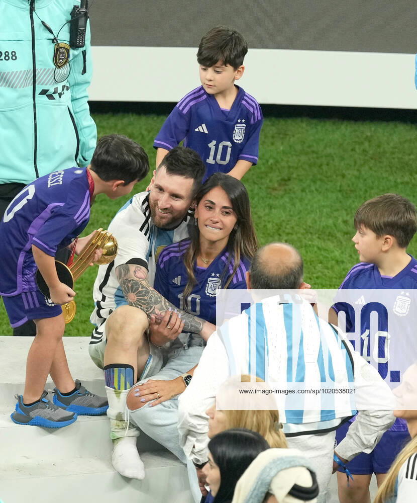 (221218) -- LUSAIL, Dec. 18, 2022 -- Lionel Messi of Argentina celebrates with his families after the awarding ceremony of the 2022 FIFA World Cup, WM, Weltmeisterschaft, Fussball at Lusail Stadium in Lusail, Qatar, Dec. 18, 2022. ) (SP)QATAR-LUSAIL-2022 WORLD CUP-FINAL-ARG VS FRA PanxYulong