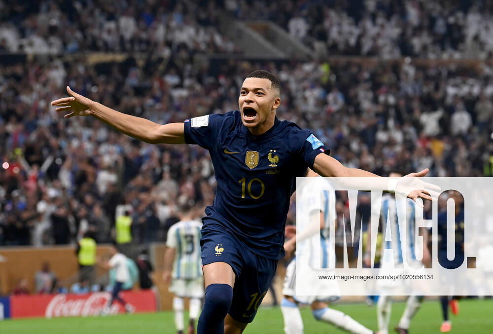 Fussball, Herren, Saison 2022 23, WM in Katar, Finale, Argentinien - Frankreich (2:2, 3:3 n. V, 4:2 i. E.) im Lusail Iconic Stadium in Lusail, Kylian Mbappe (Frankreich), Jubel nach Tor zum 3:3, 18.12. 2022,