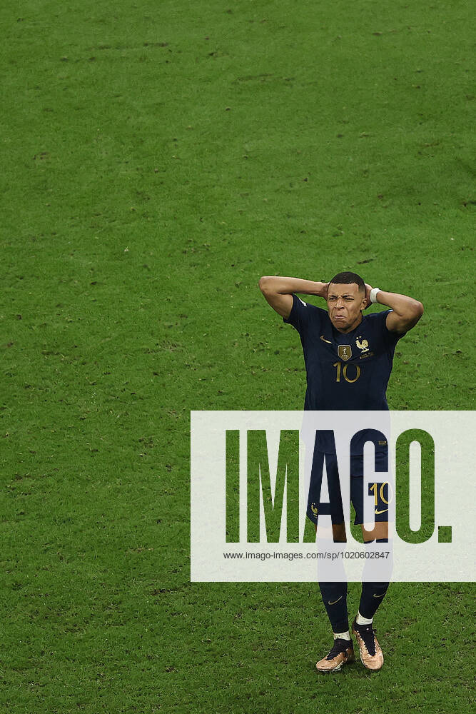 The Final : FIFA World Cup, WM, Weltmeisterschaft, Fussball 18 December 2022, Lusail City - FIFA World Cup Qatar 2022 - Final - Argentina v France - Kylian Mbappe of France reacts after missing a chance - Photo: Charlotte Wilson Offside. Doha Qatar