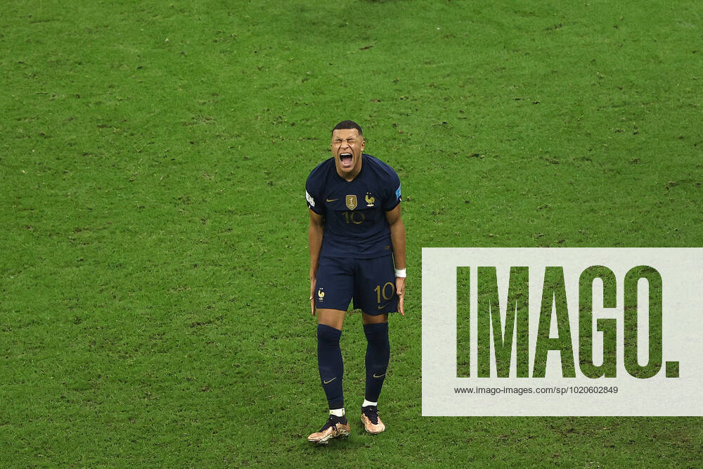 The Final : FIFA World Cup, WM, Weltmeisterschaft, Fussball 18 December 2022, Lusail City - FIFA World Cup Qatar 2022 - Final - Argentina v France - Kylian Mbappe of France reacts after missing a chance - Photo: Charlotte Wilson Offside. Doha Qatar