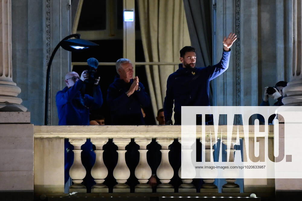 Rassemblement de l equipe de France a la Place de la Concorde - Ambiance FOOTBALL : Rassemblement de l equipe de France - Paris - 19 12 2022 FedericoPestellini Panoramic