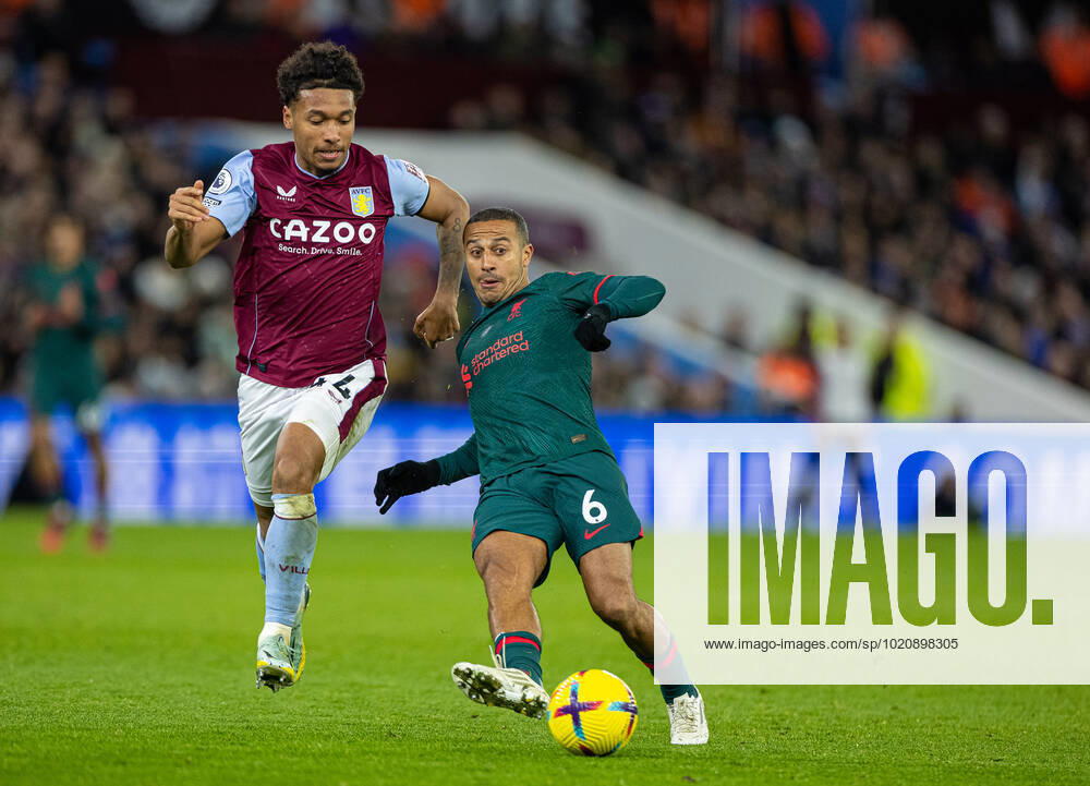 Football - FA Premier League - Aston Villa FC v Liverpool FC BIRMINGHAM, ENGLAND - Monday, December 26, 2022: Liverpool s Thiago Alcântara (R) gets away from Aston Villa s Boubacar Kamara during the FA Premier League match between Aston Villa FC and Liverpool FC at Villa Park. BIRMINGHAM Villa Park WEST MIDLANDS ENGLAND