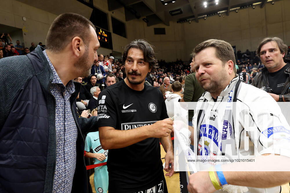 SOCCER - Lions Benefiz Turnier GRAZ,AUSTRIA,27.DEC.22 - SOCCER - Lions Benefiz Legenden Hallenfussball Turnier. Image shows Andreas Cretnik, Ivo Vastic (Sturm) and Oliver Wieser. GEPAxpictures Oberlaender