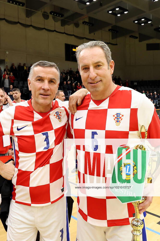 SOCCER - Lions Benefiz Turnier GRAZ,AUSTRIA,27.DEC.22 - SOCCER - Lions Benefiz Legenden Hallenfussball Turnier. Image shows Jerko Grubisic and Stipe Brnas (CRO). GEPAxpictures Oberlaender
