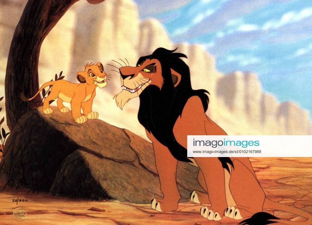 THE LION KING THE EVIL UNCLE SCAR WITH SIMBA PLEASE CREDIT: PIXAR DISNEY Date: 1994. Strictly editorial use only in conjunction with the promotion of the film. Credit line mandatory. This image is copyright of the film company and is supplied under the terms of issue as film still. No commercial or book cover use permitted without prior consent from the film company. Mandatory credit line: Image courtesy PIXAR DISNEY Ronald Grant Archive Mary Evans
