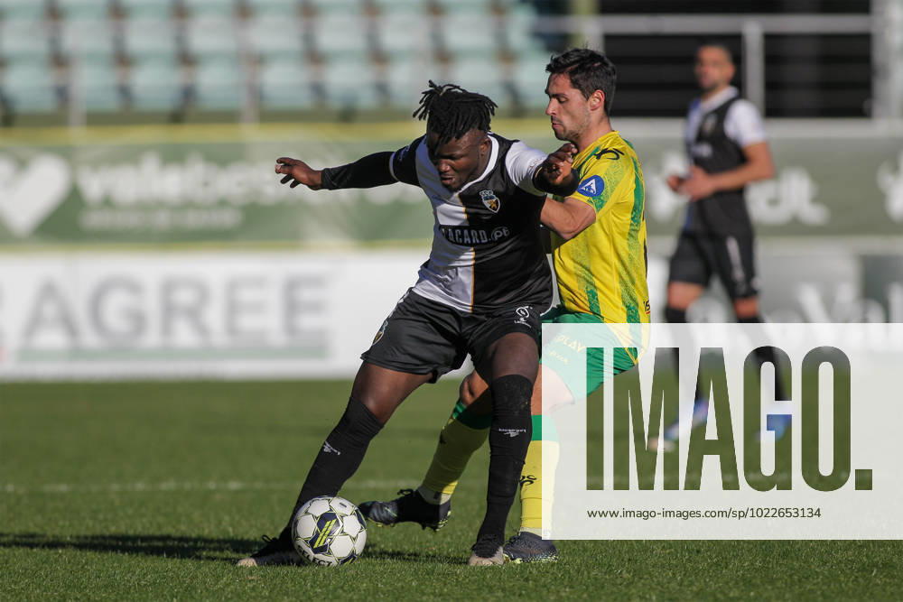 FOOTBALL - Tondela 1 vs Sporting Farense 0, round 17 match of portuguese Liga 2, 2022 2023. Estadio Joao Cardoso, in Tondela, Portugal. Sunday, January, 24th 2023. Rúben Fonseca (07) Tondela, Miguel Bandarra (17) Sporting Farense. TONDELA VISEU PORTUGAL ESTÁDIO JOÃO CARDOSO
