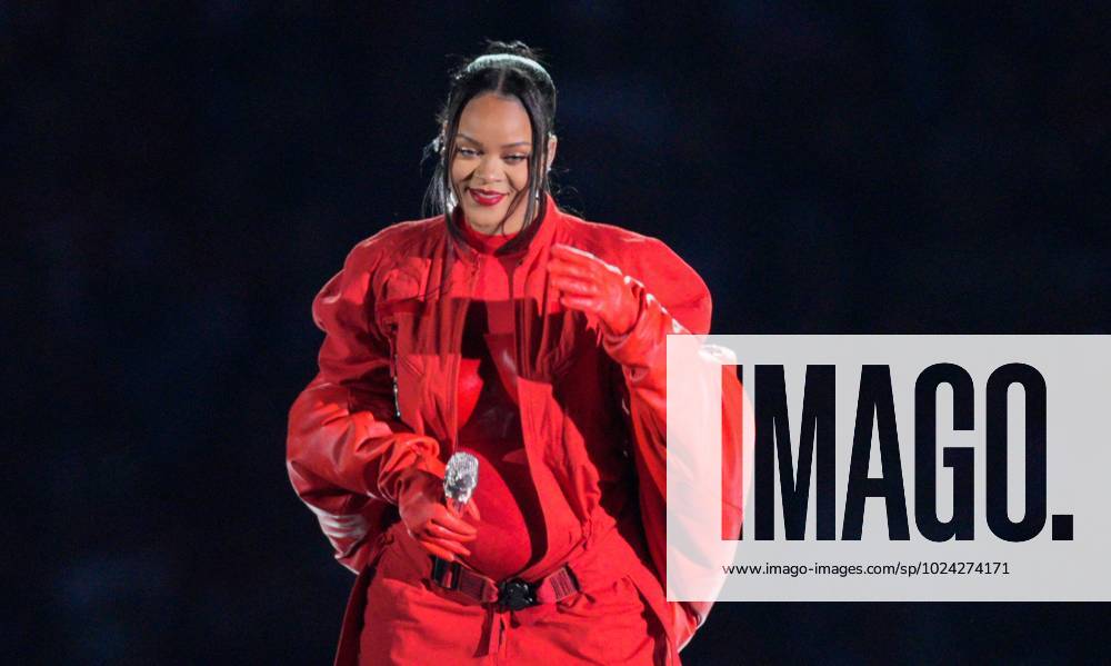 Mandatory Credit: Photo by Dave Shopland Shutterstock (13762400ed) Rihanna performing during the halftime show where later she announced she was pregnant with her 2nd child Philadelphia Eagles v Kansas City Chiefs, Super Bowl LVII, NFL, American Football Herren, USA University of Phoenix Stadium, Glendale Arizona, USA - 12 Feb 2023 Philadelphia Eagles v Kansas City Chiefs, Super Bowl LVII, NFL, University of Phoenix Stadium, Glendale Arizona, USA - 12 Feb 2023