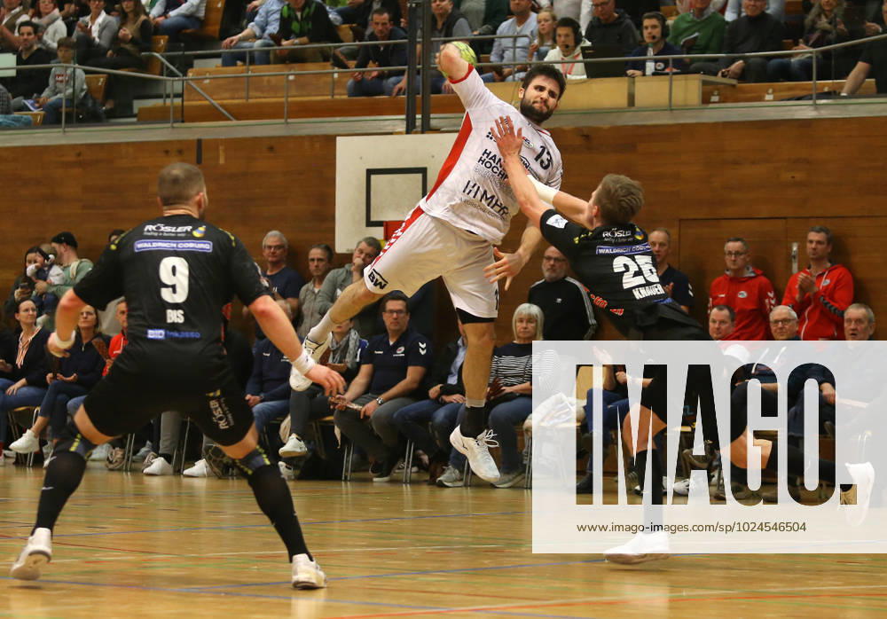 BAU 22.02.2023 Bietigheim Handball SG BBM Bietigheim vs. HSC 2000 Coburg, Juan de la Pena (BBM) am Ball