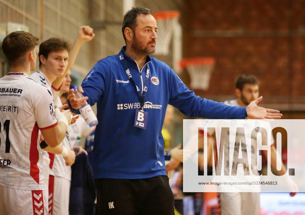 BAU 22.02.2023 Bietigheim Handball SG BBM Bietigheim vs. HSC 2000 Coburg, Trainer Iker Romero (BBM)