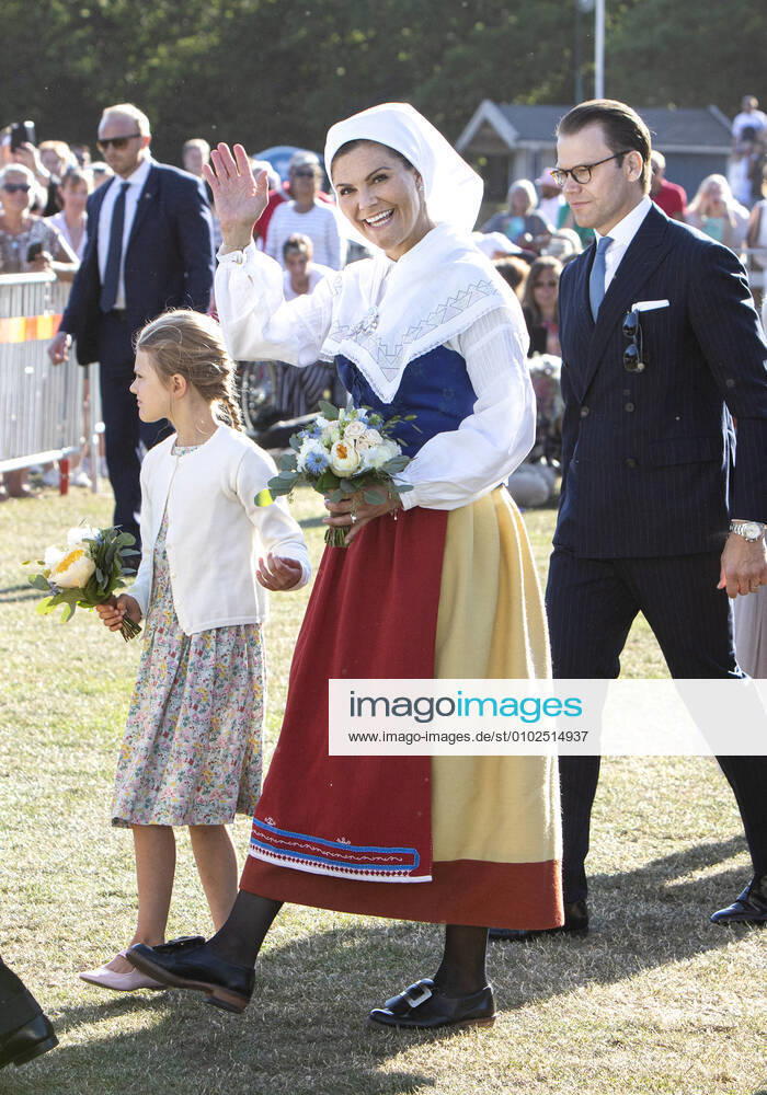 Prinsessan Estelle, kronprinsessan Victoria, prins Daniel Kungafamiljen under firandet av Victoriadagen pa Borgholms idrottsplats, Borgholm, Öland, 2019-07-14 (c) Patrik Österberg TT kod 2857 Borgholm Sweden