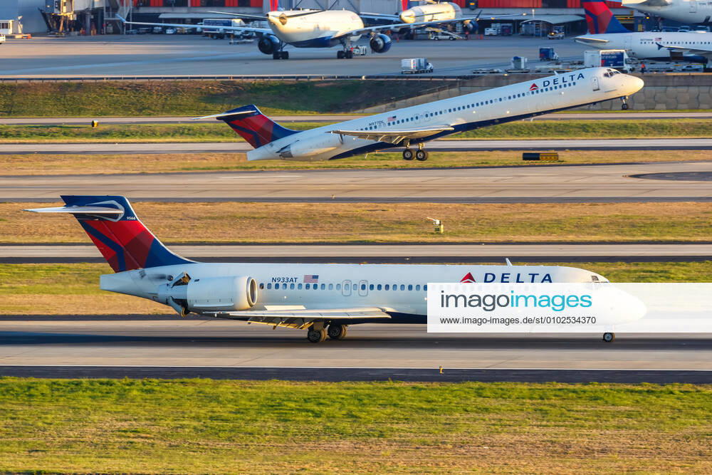 Atlanta, Vereinigte Staaten, 2. April 2019: Ein Boeing 717, 200 Flugzeug der Delta Air Lines mit dem Kennzeichen N933AT auf dem Flughafen Atlanta (ATL) in den Vereinigten Staaten.