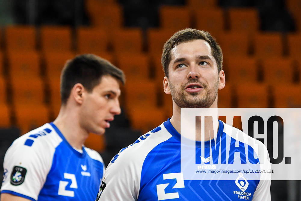 GER, 2023 CEV Volleyball Champions League, VfB Friedrichshafen (GER) vs Jastrzebski Wegiel (POL) 09.03.2023, ratiopharm Arena, Neu-Ulm, GER, 2023 CEV Volleyball Champions League, VfB Friedrichshafen (GER) vs Jastrzebski Wegiel (POL), Viertelfinale, im Bild Aleksandar Nedeljkovic (Friedrichshafen, 1), Tim Peter (Friedrichshafen, 4)