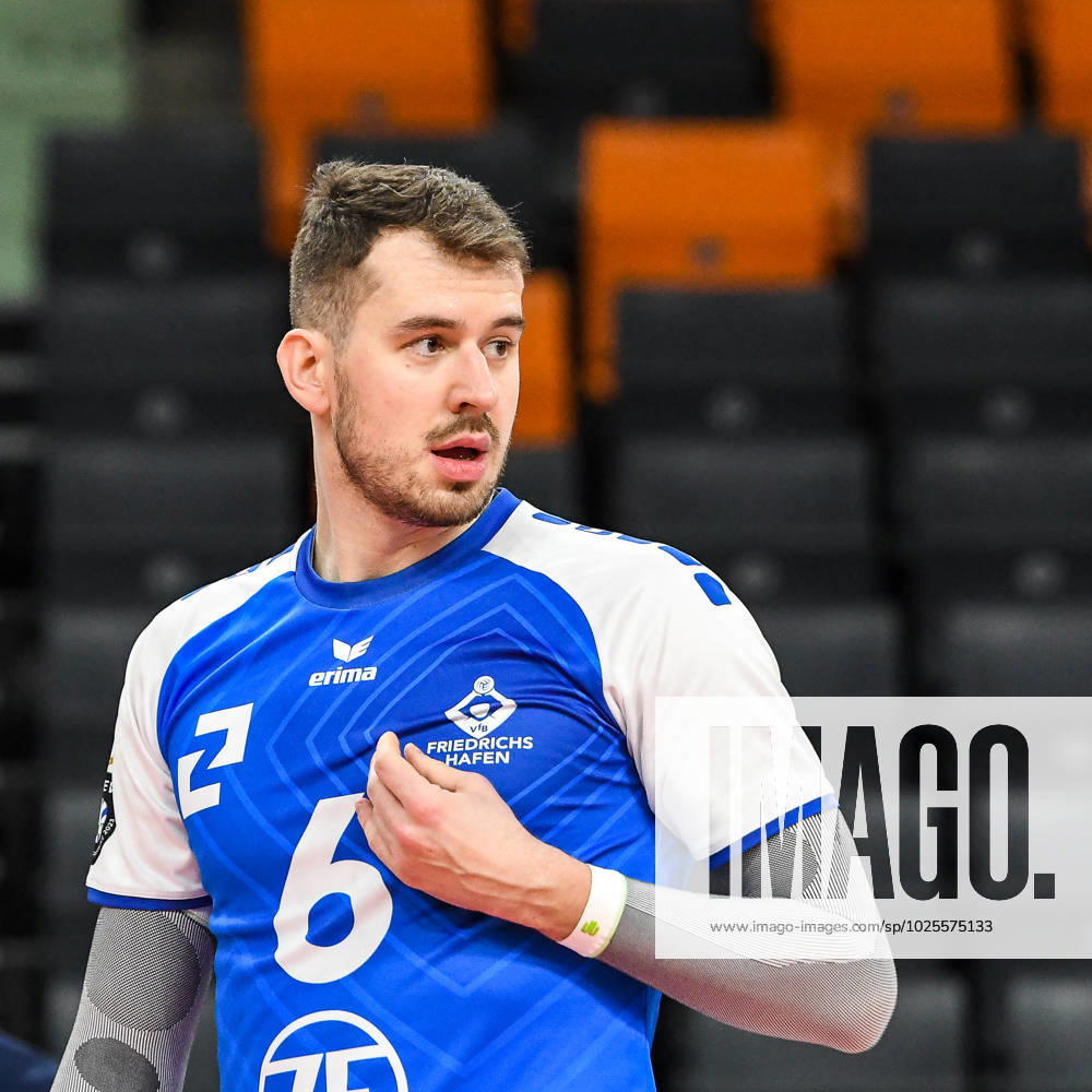 GER, 2023 CEV Volleyball Champions League, VfB Friedrichshafen (GER) vs Jastrzebski Wegiel (POL) 09.03.2023, ratiopharm Arena, Neu-Ulm, GER, 2023 CEV Volleyball Champions League, VfB Friedrichshafen (GER) vs Jastrzebski Wegiel (POL), Viertelfinale, im Bild Michal Superlak (Friedrichshafen, 6)