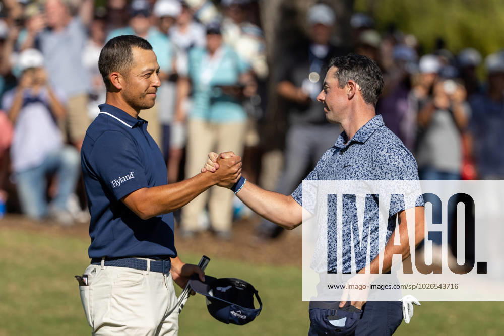 AUSTIN, TX - MARCH 25: Rory McIlroy and Xander Schauffele shake hands after their match during the Quarterfinals of the PGA, Golf Herren World Golf Championships Dell Technologies Match Play on March 25, 2023, at Austin County Club in Austin, TX. (Photo by David Buono Icon Sportswire) GOLF: MAR 25 PGA - World Golf Championships-Dell Technologies Match Play Icon230325097