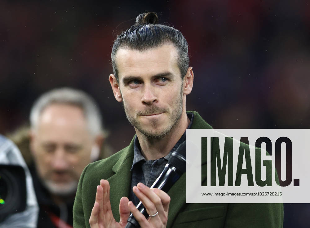Cardiff, Wales, 28th March 2023. Former player Gareth Bale addresses the fans during the UEFA European Championship, EM, Europameisterschaft Qualifying match at the Cardiff City Stadium, Cardiff. Picture credit should read: Darren Staples Sportimage . SPI-2335-0009