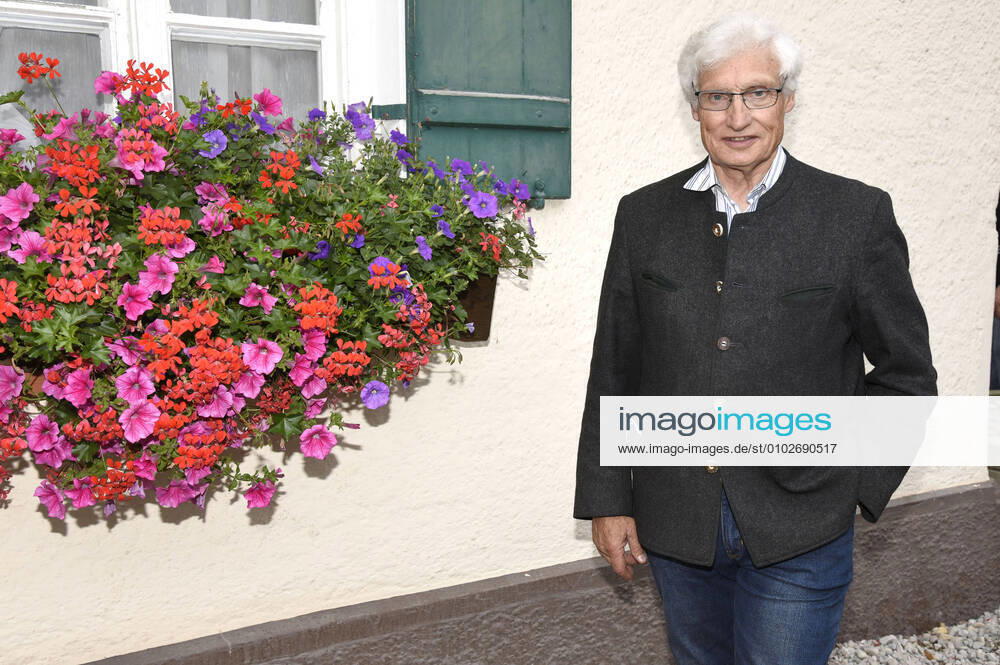 Bilder des Jahres 2020, Entertainment 07 Juli Entertainment Themen der Woche KW30 Luitpold Prinz von Bayern beim LaBrassBanda Konzert im Rahmen der Biergarten-Tour unter dem Motto Rettet die Wirte & die Kultur in der Ritterschwemme auf Schloss Kaltenberg. Geltendorf