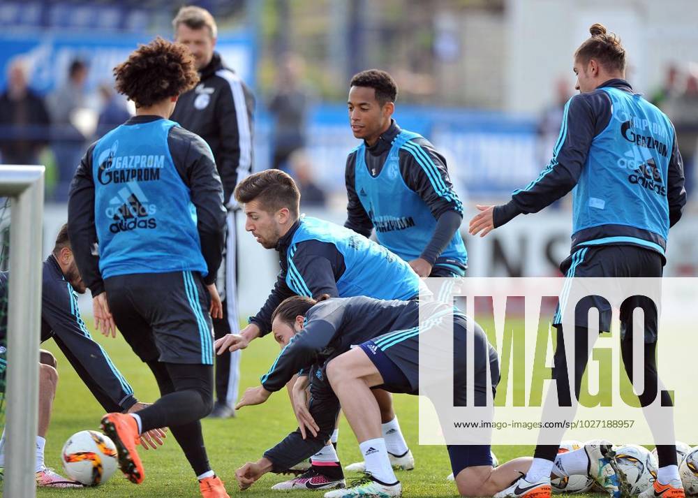 Training FC Schalke 04 in Gelsenkirchen