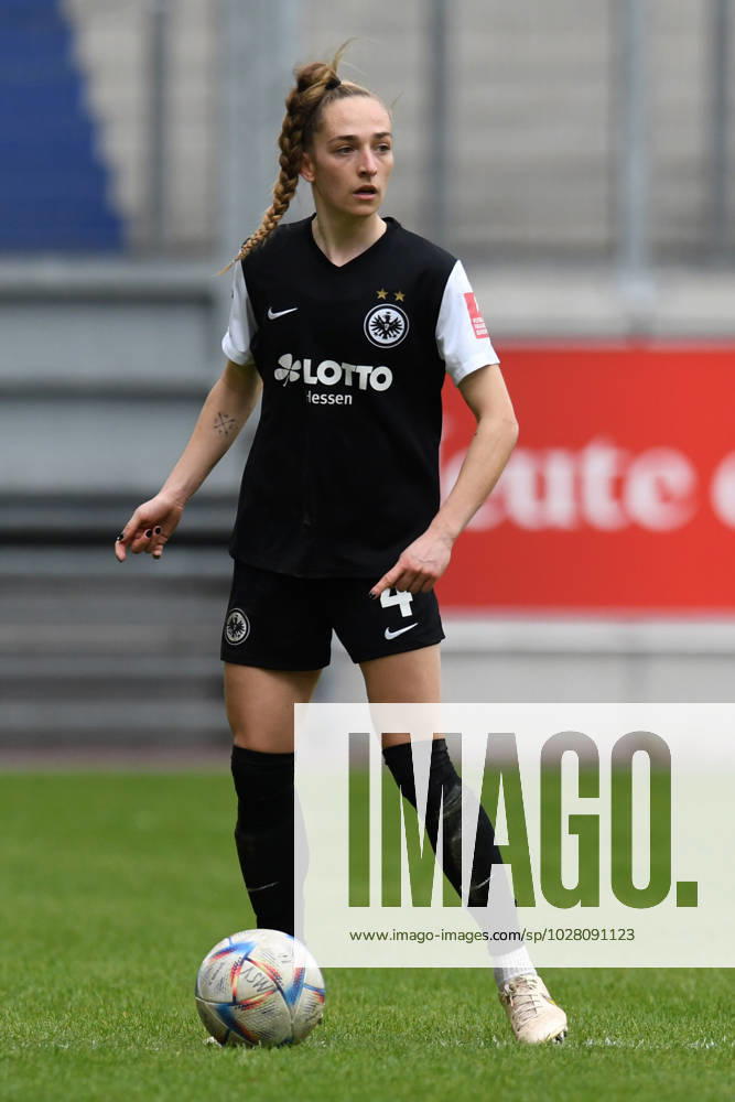 Sophia Kleinherne ( Eintracht Frankfurt Frauen ). GER, MSV Duisburg Frauen vs Eintracht Frankfurt Frauen, Fussball, Bundesliga, 16. Spieltag Spielzeit 2022 2023, 16.04.2023 DFL DFB REGULATIONS PROHIBIT ANY USE OF PHOTOGRAPHS AS IMAGE SEQUENCES AND OR QUASI-VIDEO GER, MSV Duisburg Frauen vs Eintracht Frankfurt Frauen, Fussball, Bundesliga, 16. Spieltag Spielzeit 2022 2023, 16.04.2023 Duisburg