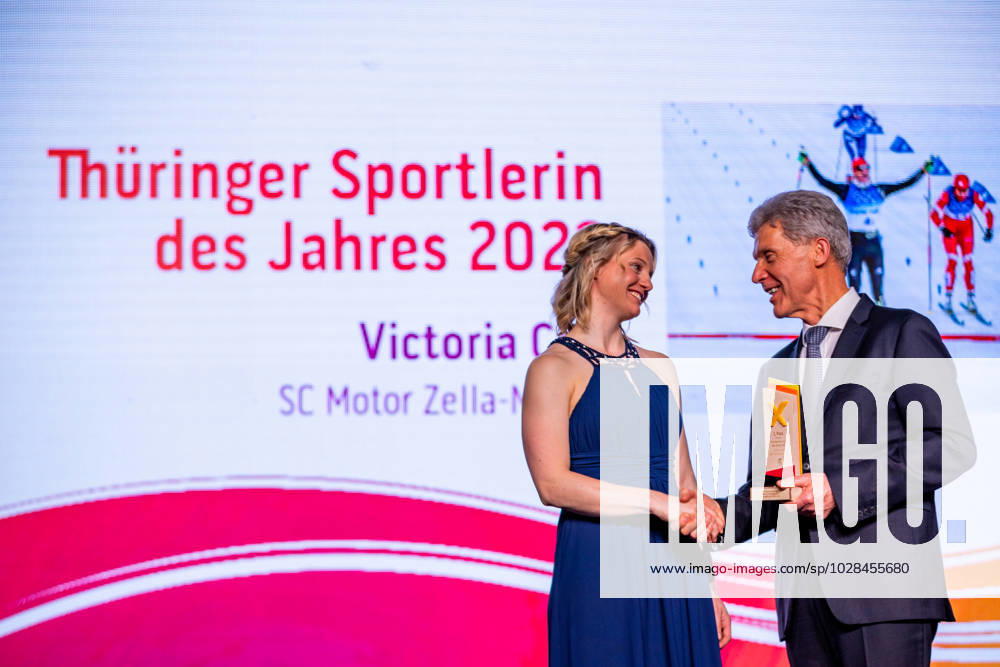 GER, Saison 22, Maenner Frauen Mannschaft, Ehrung Thüringer Sportler des Jahres 2022 der Landessportbund und die Stiftung Thüringer Sporthilfe ehren die Thüringer Sportler des Jahres 2022, im Bild zu sehen die Sportlerin des Jahres Victoria Carl Ilmenau Festhalle Ilmenau Thüringen Deutschland