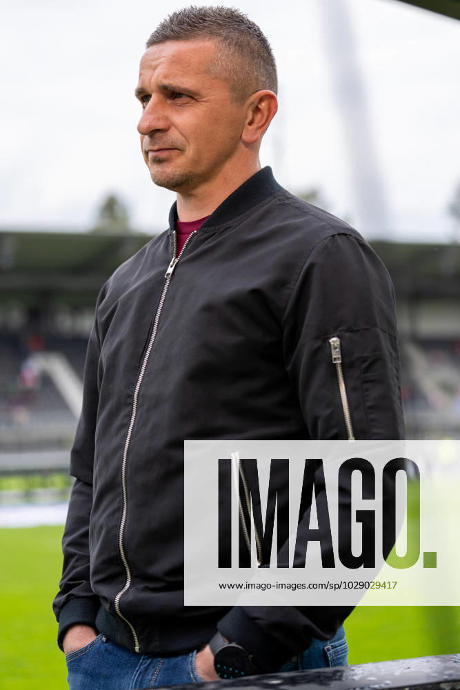 Mersad Selimbegovic (SSV Jahn Regensburg, Trainer), GER, SV Sandhausen vs. SSV Jahn Regensburg, Fussball, 2.Bundesliga, 30. Spieltag, Spielzeit 2022 2023, 30.04.2023, REGULATIONS PROHIBIT ANY USE OF PHOTOGRAPHS AS IMAGE SEQUENCES, GER, SV Sandhausen vs. SSV Jahn Regensburg, Fussball, 2.Bundesliga, 30. Spieltag, Spielzeit 2022 2023, 30.04.2023 Sandhausen