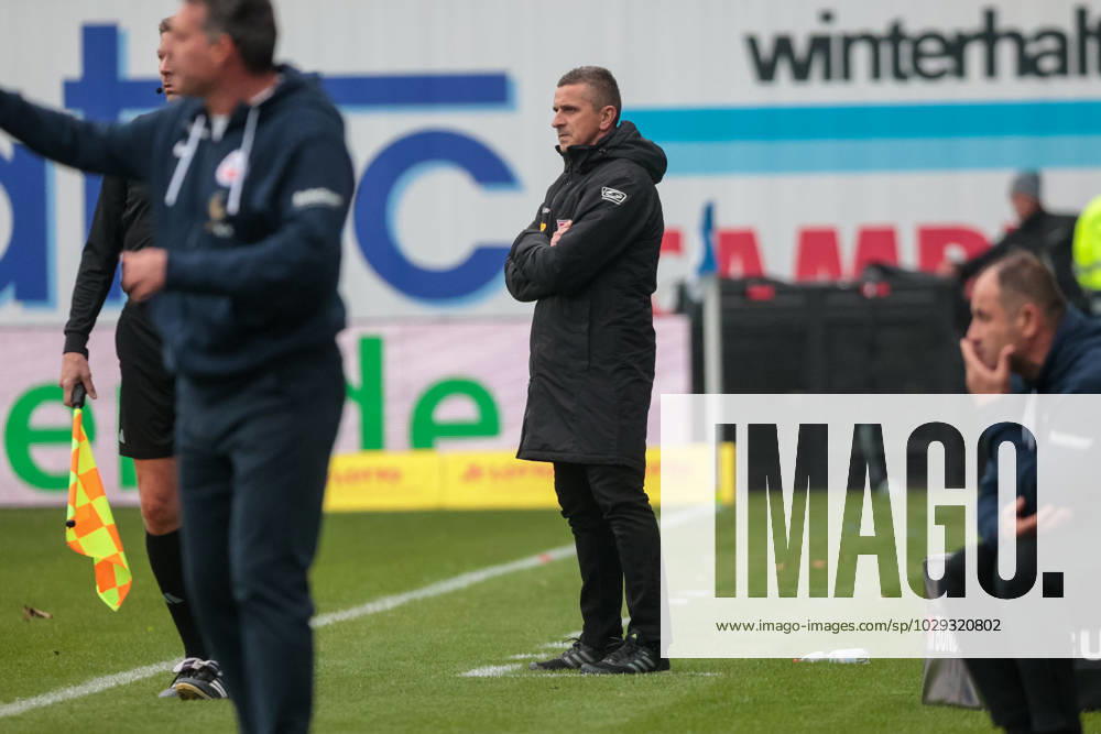 Trainer Mersed Selimbegovic (Regensburg) ; GER, FC Hansa Rostock vs. SSV Jahn Regensburg, Fussball, 2. Bundesliga, 31. Spieltag, Spielzeit 2022 2023, 06.05..2023, DFL REGULATIONS PROHIBIT ANY USE OF PHOTOGRAPHS AS IMAGE SEQUENCES AND OR QUASI-VIDEO, GER, FC Hansa Rostock vs. SSV Jahn Regensburg, Fussball, 2. Bundesliga, 31. Spieltag, Spielzeit 2022 2023, 06.05..2023 Rostock