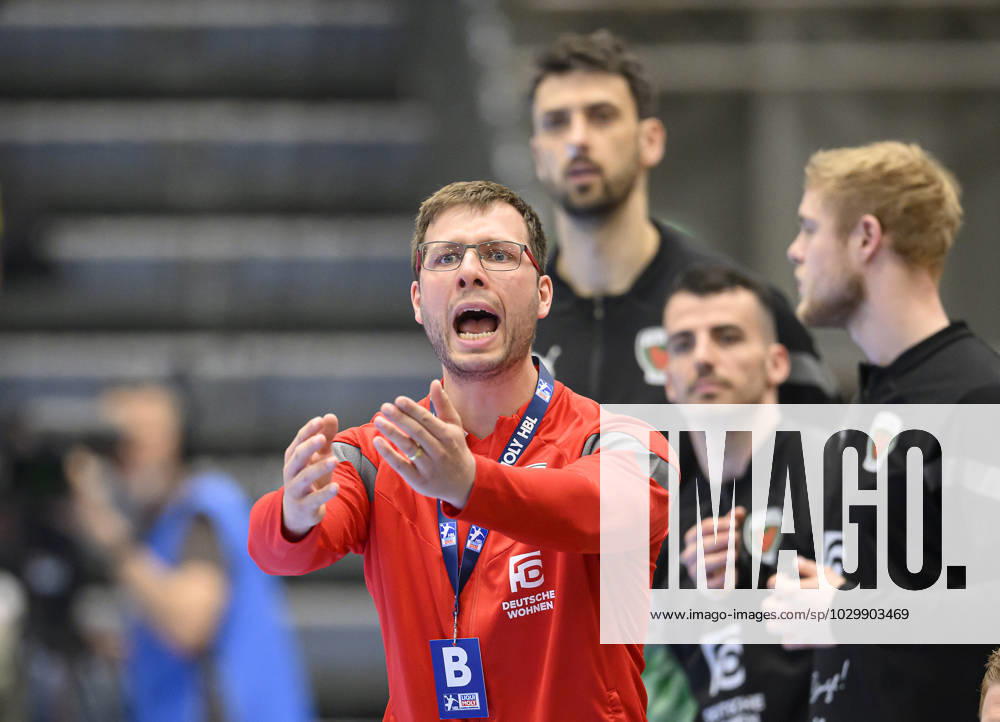 Trainer Jaron SIEWERT (B) Gestik, geste, Handball 1. Bundesliga, 30. Spieltag, Bergischer HC (BHC) - Fuechse Berlin (B) 34:30, am 14.05.2023 in Duesseldorf Deutschland. ÂÂ