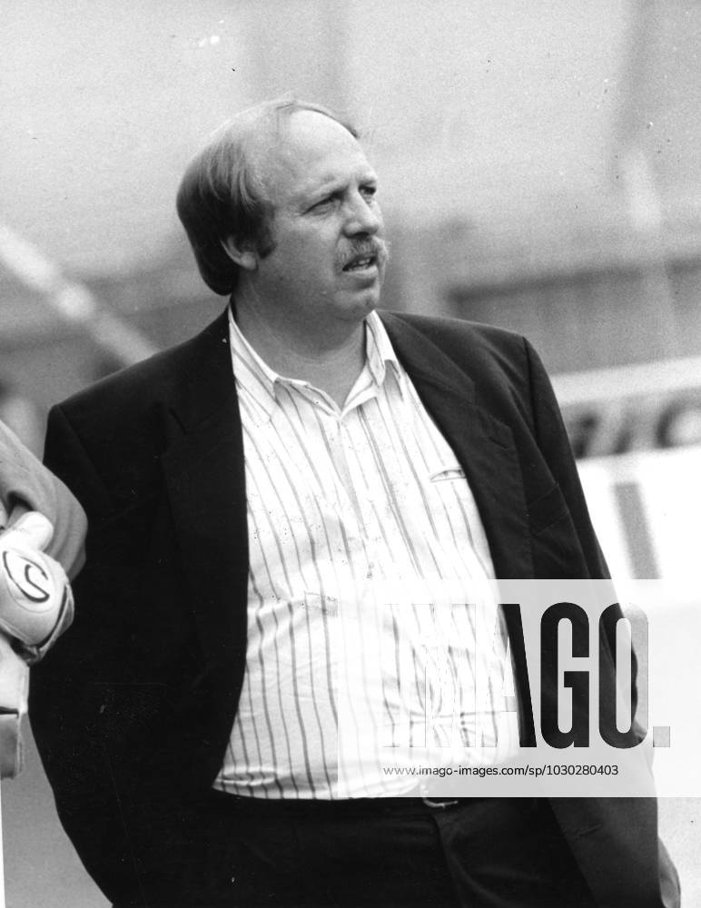 Manager Rainer Calmund (Bayer Leverkusen) Aufn.:15.08.1994 (geschätzt).